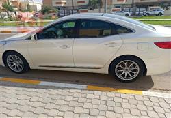 هيونداي أزيرا